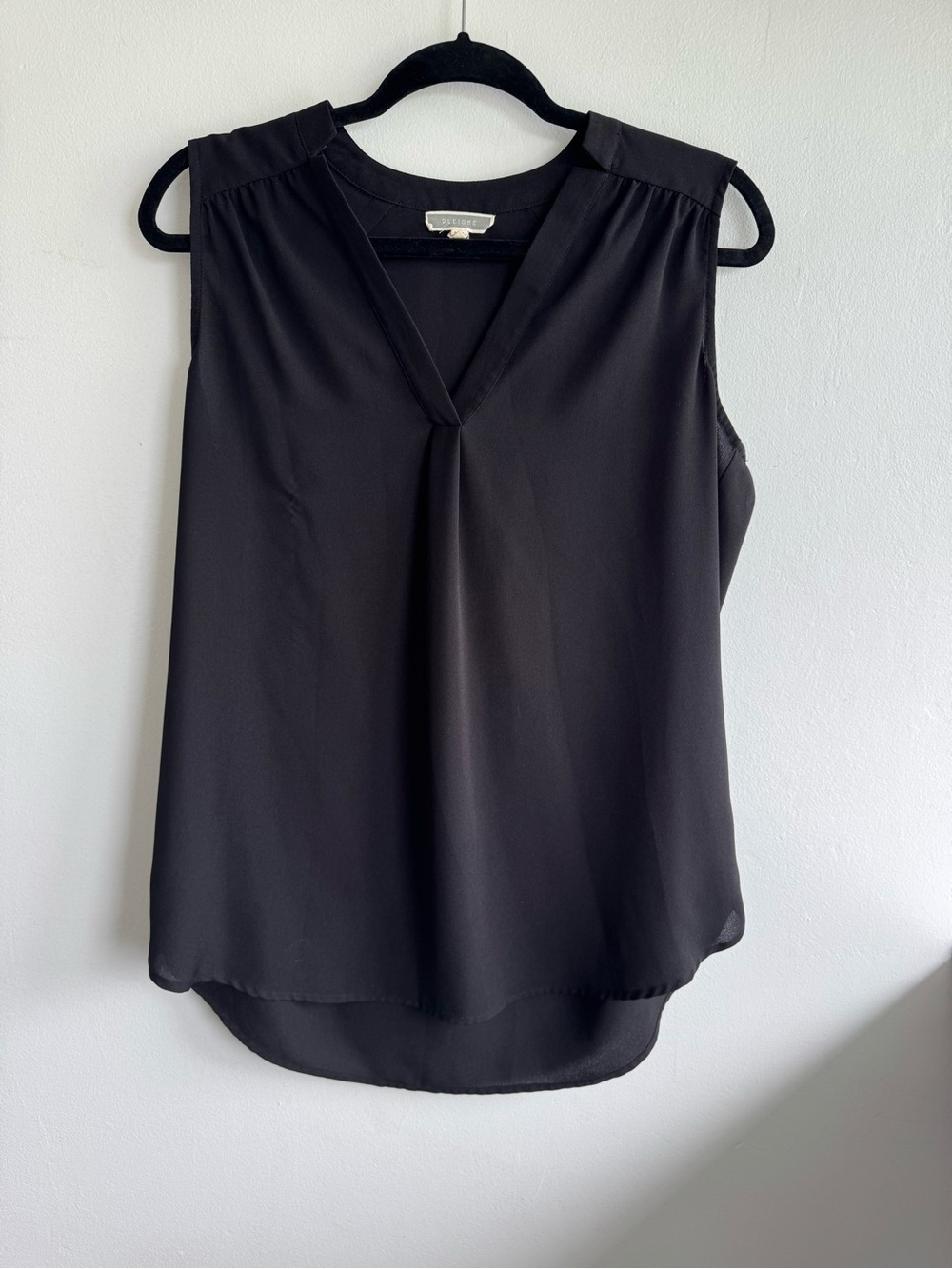 Pleione Black V-Neck Sleeveless Blouse Camisole